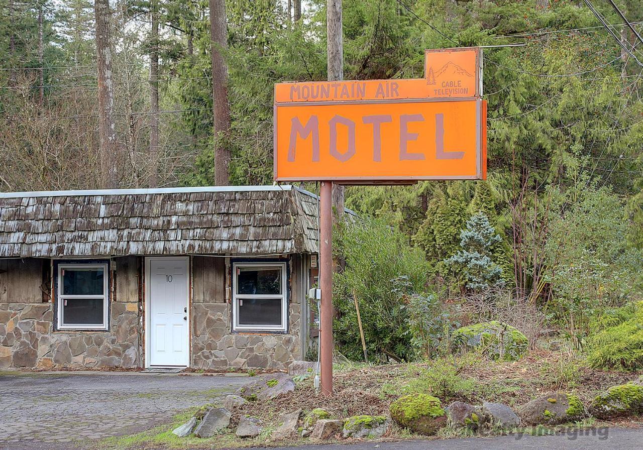 Motel Room With Kitchenette At Base Of Mt Hood Mount Hood Village Exterior photo